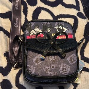 Disney Wondapop Villains Messenger Bag BNWT